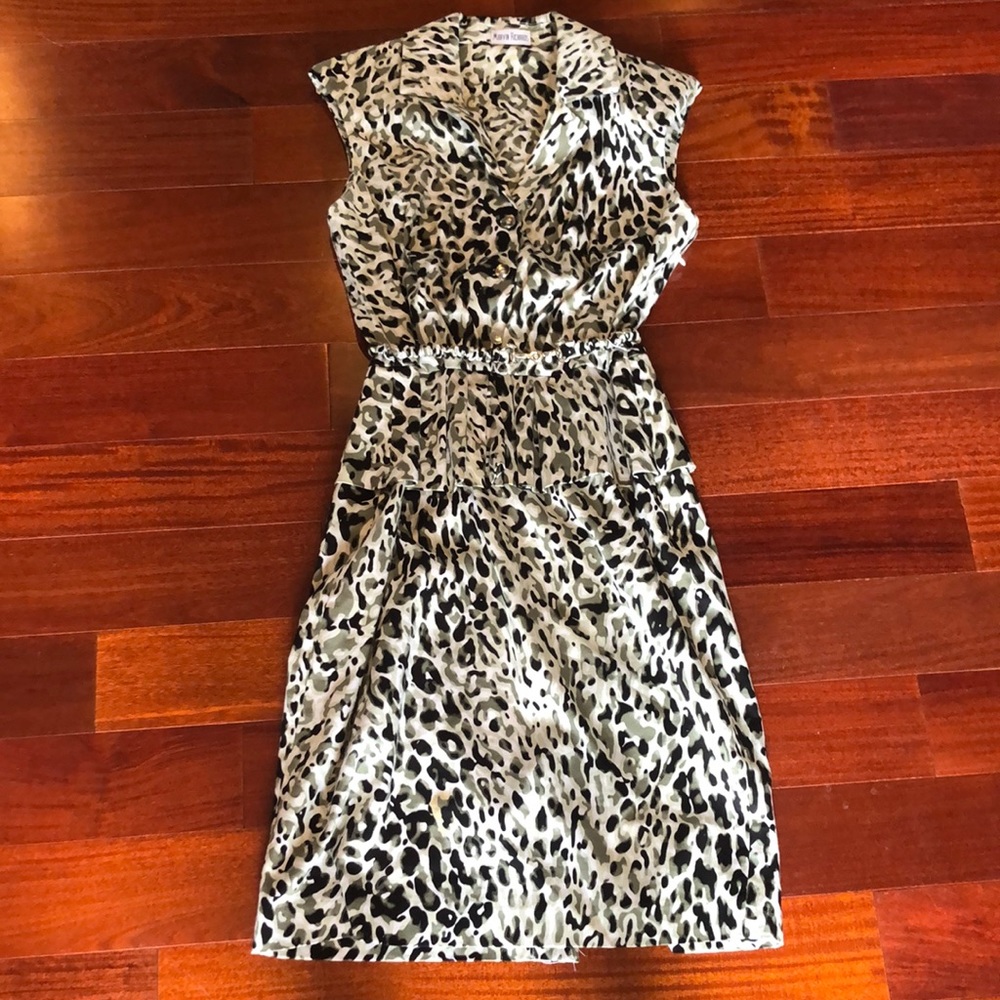 Women’s animal leopard print size 6 dress